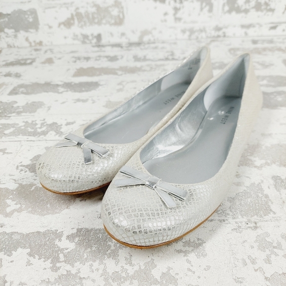 NEW Nine West Lovelife Chic Silver Bow Slip On Casual Comfy Ballet Flats T524 - Picture 3 of 11